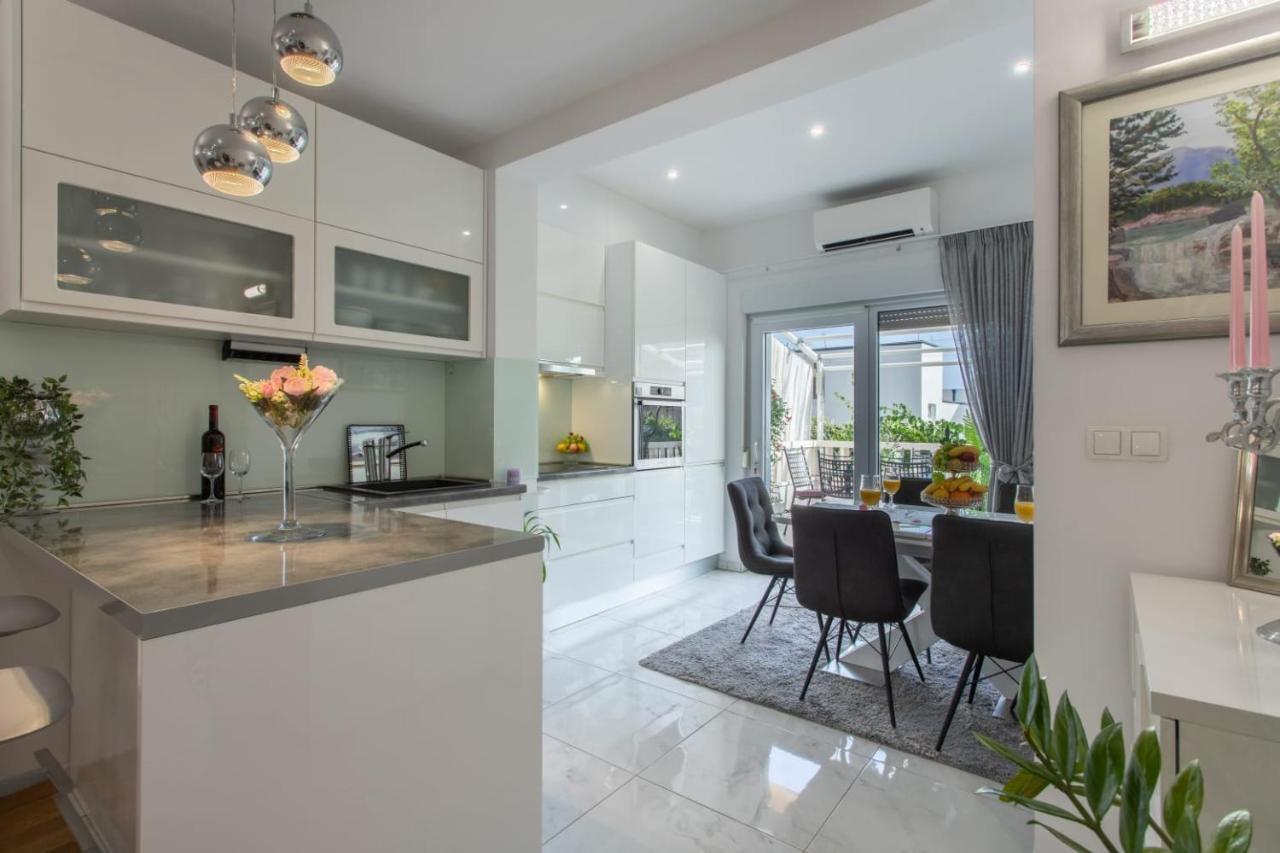 Lux Apartment Ema Kaštela Zewnętrze zdjęcie