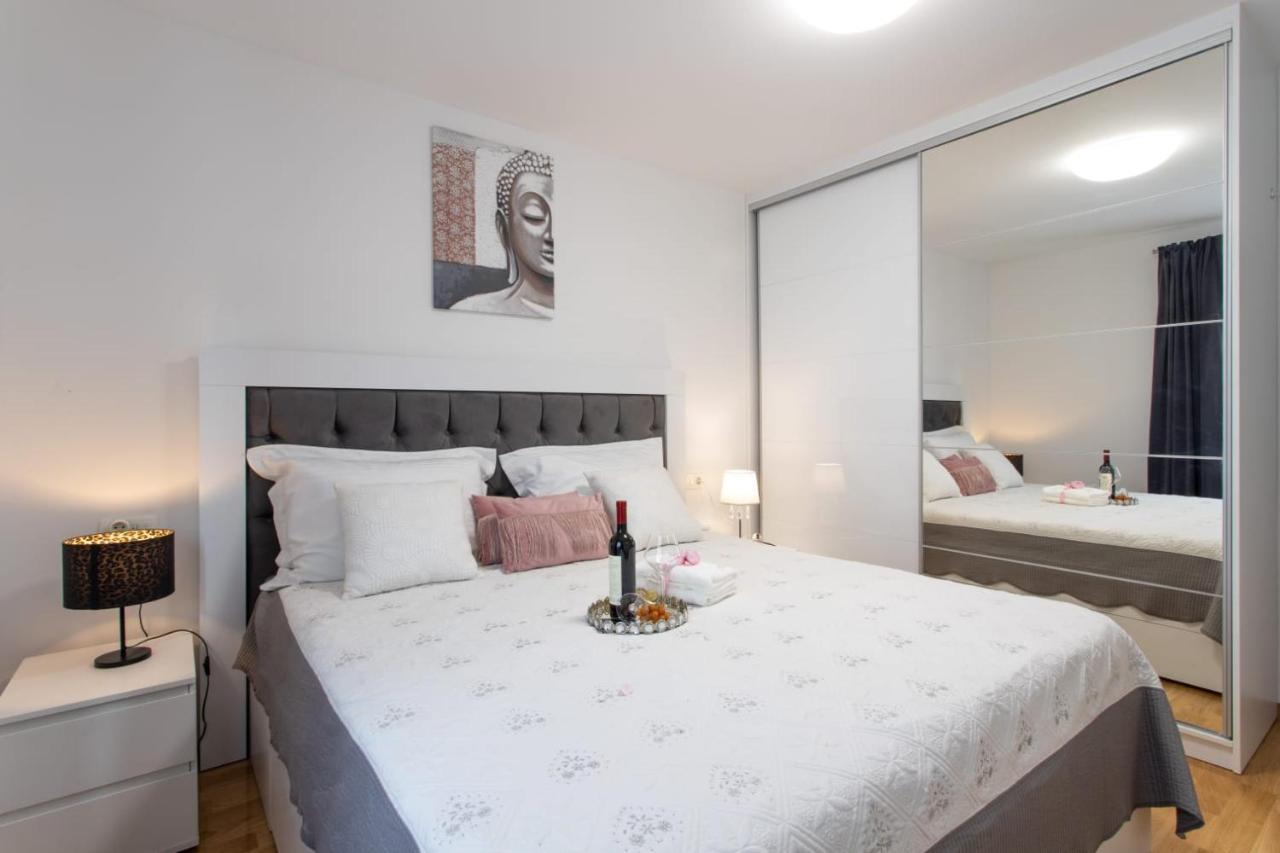 Lux Apartment Ema Kaštela Zewnętrze zdjęcie