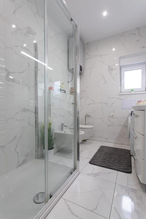 Lux Apartment Ema Kaštela Zewnętrze zdjęcie