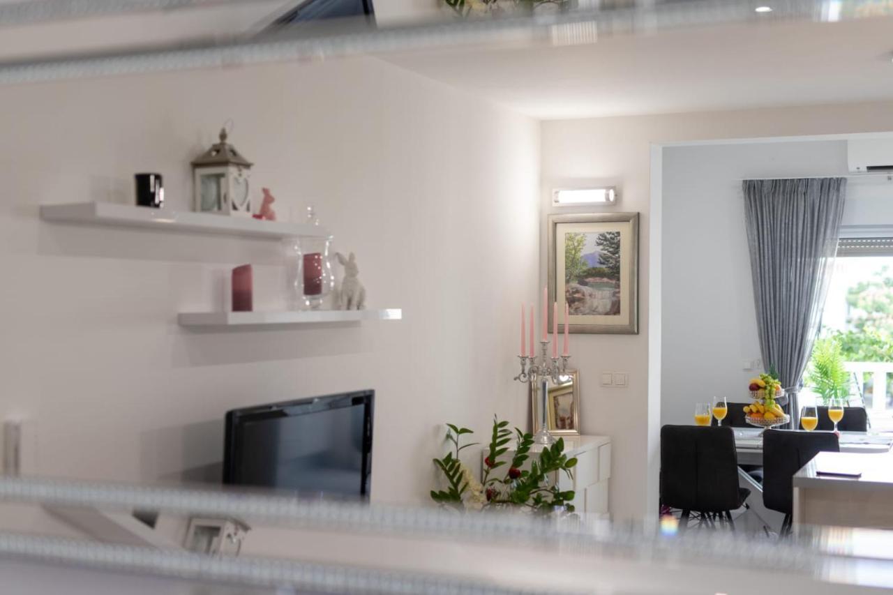 Lux Apartment Ema Kaštela Zewnętrze zdjęcie